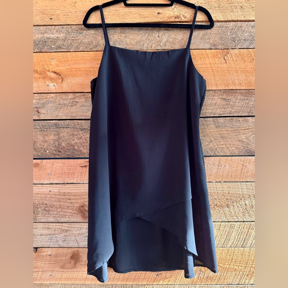 Layered Top Tank Tunic in Black Size XL in EUC